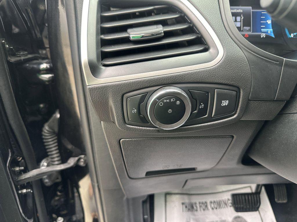 used 2024 Ford Edge car, priced at $29,990