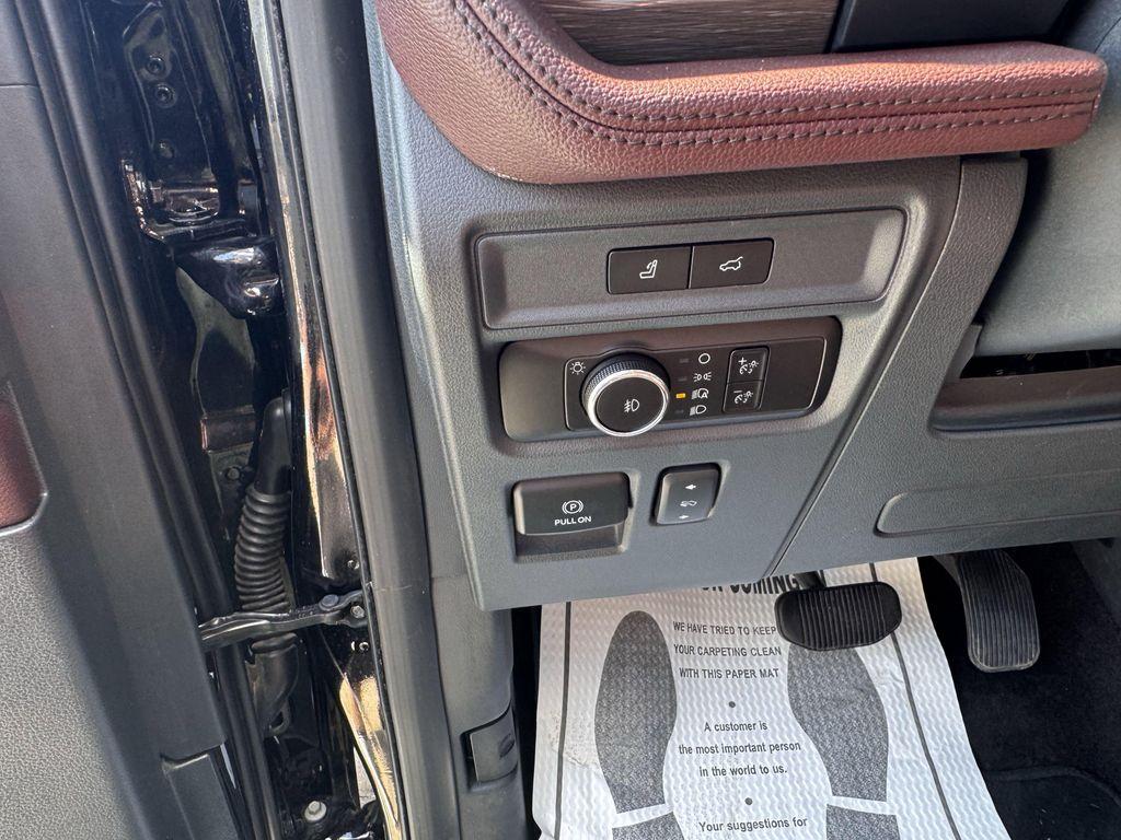 used 2023 Ford Expedition car, priced at $46,990