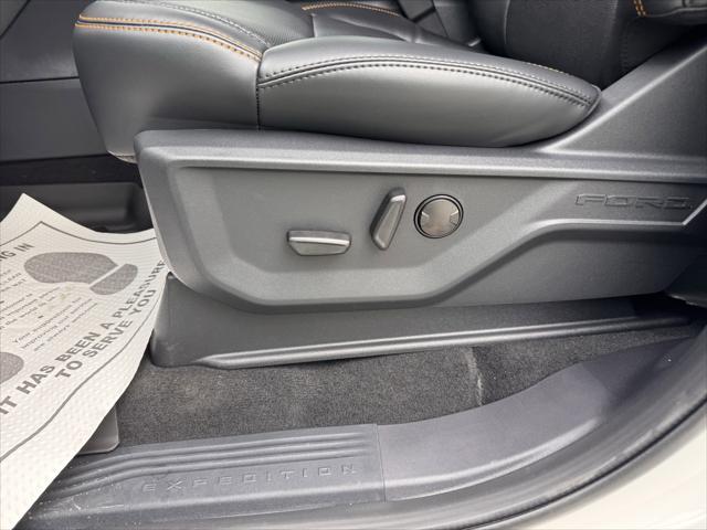 new 2025 Ford Expedition car, priced at $86,395