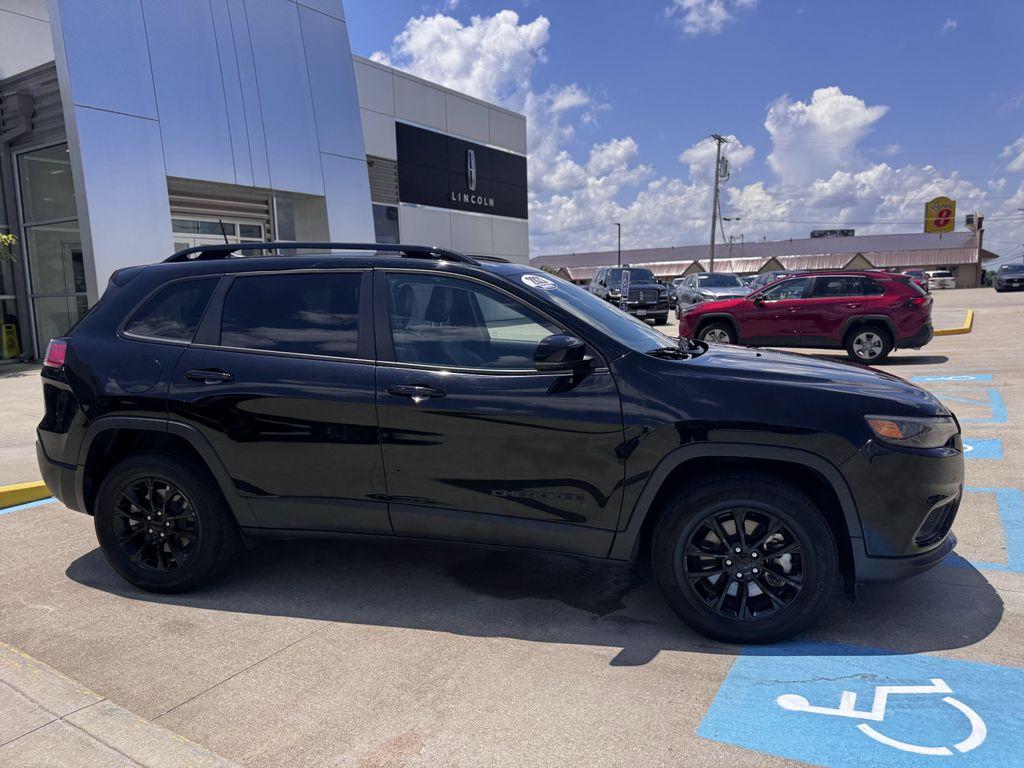 used 2023 Jeep Cherokee car, priced at $27,990