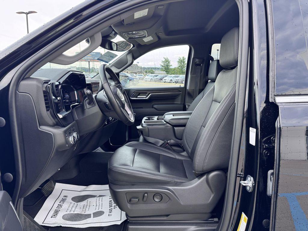 used 2024 GMC Sierra 1500 car, priced at $51,990