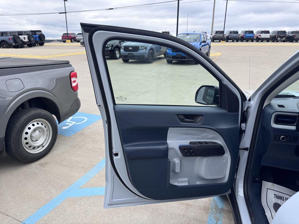 new 2025 Ford Maverick car, priced at $33,270