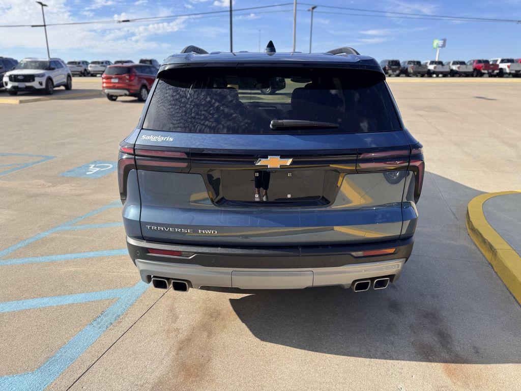 used 2025 Chevrolet Traverse car, priced at $44,990
