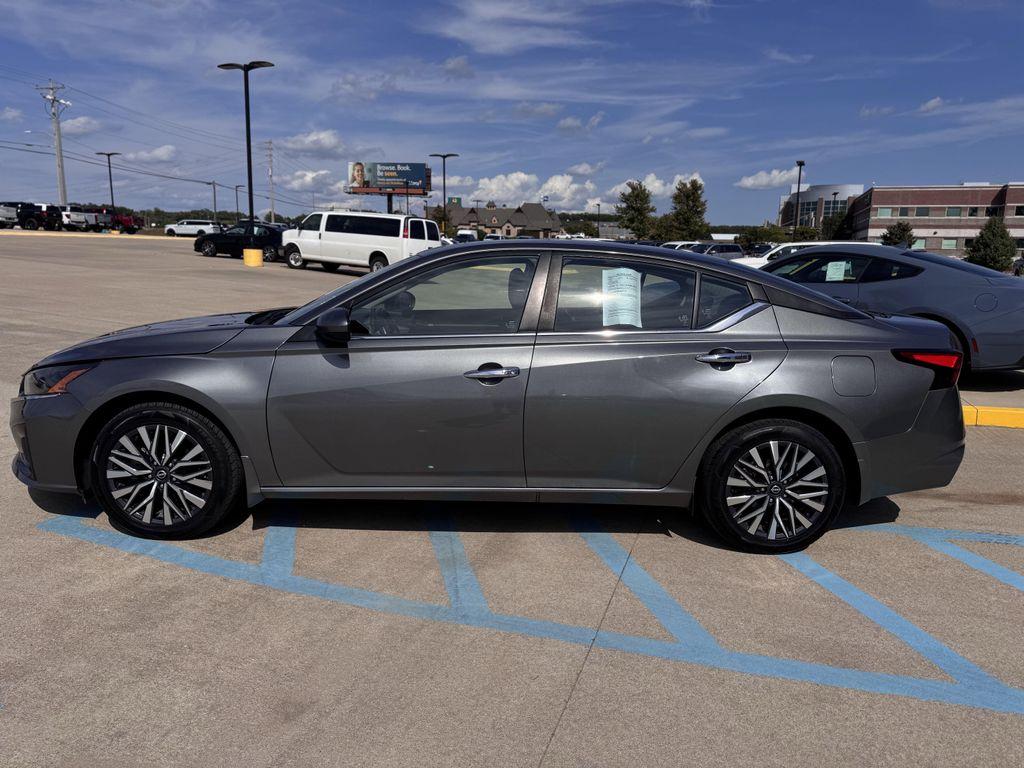 used 2023 Nissan Altima car, priced at $21,999