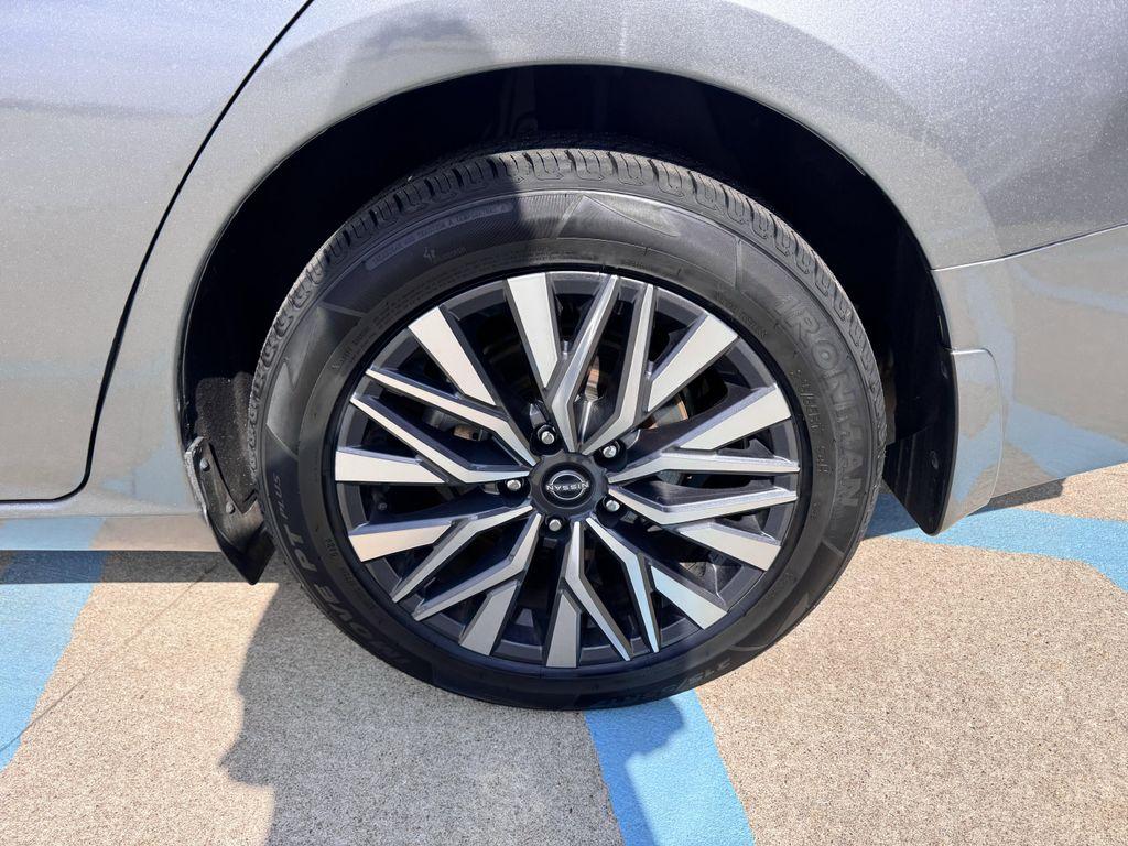 used 2023 Nissan Altima car, priced at $21,999