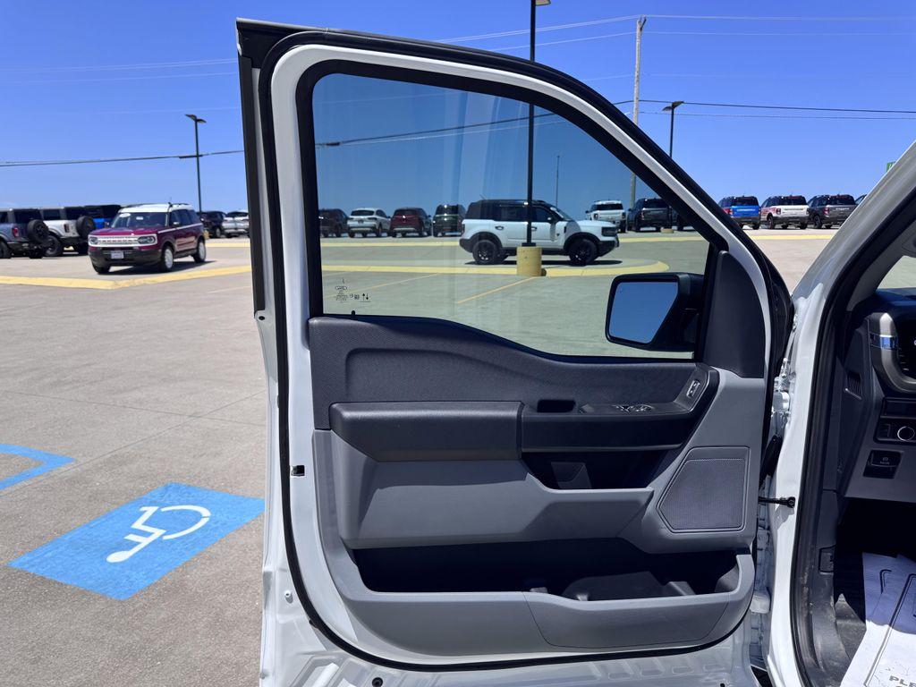 new 2025 Ford F-150 car, priced at $43,000