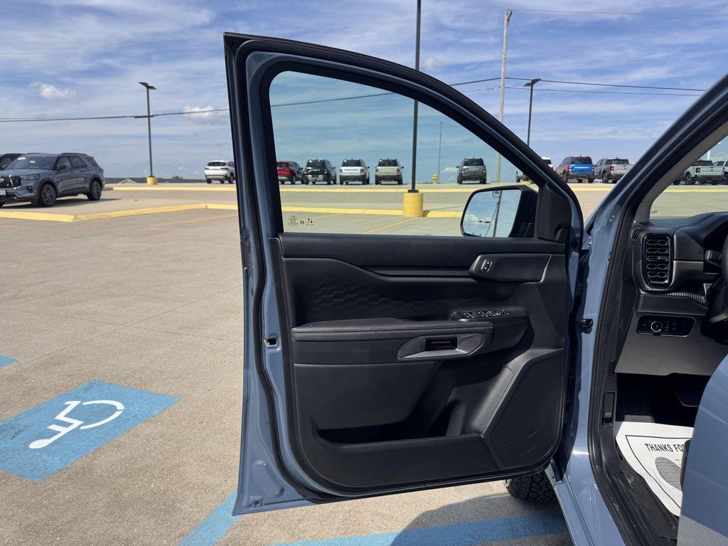 new 2025 Ford Ranger car, priced at $40,200