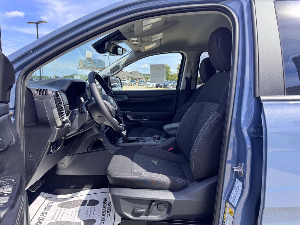 new 2025 Ford Ranger car, priced at $40,200