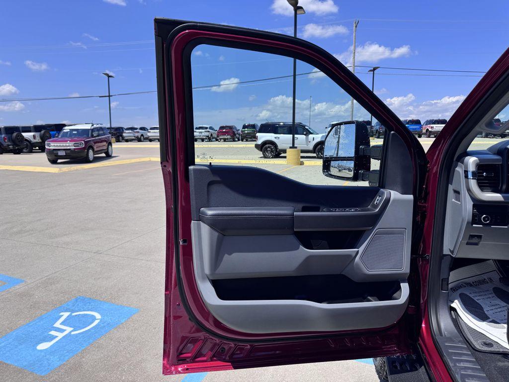 new 2025 Ford F-350 car, priced at $62,548