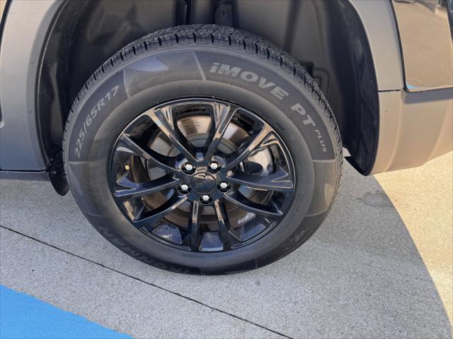 used 2023 Jeep Cherokee car, priced at $26,990