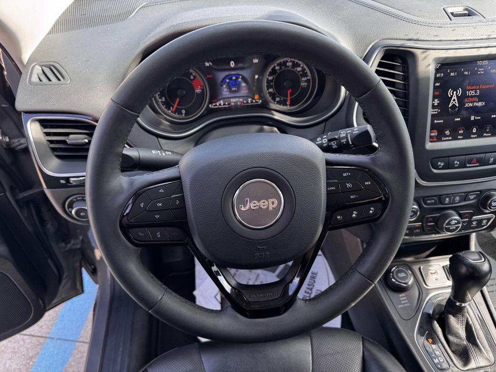 used 2023 Jeep Cherokee car, priced at $27,990