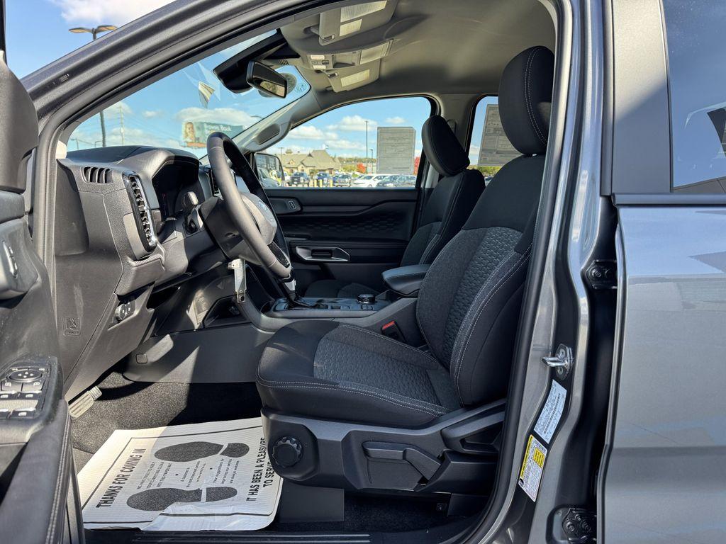 new 2025 Ford Ranger car, priced at $40,500