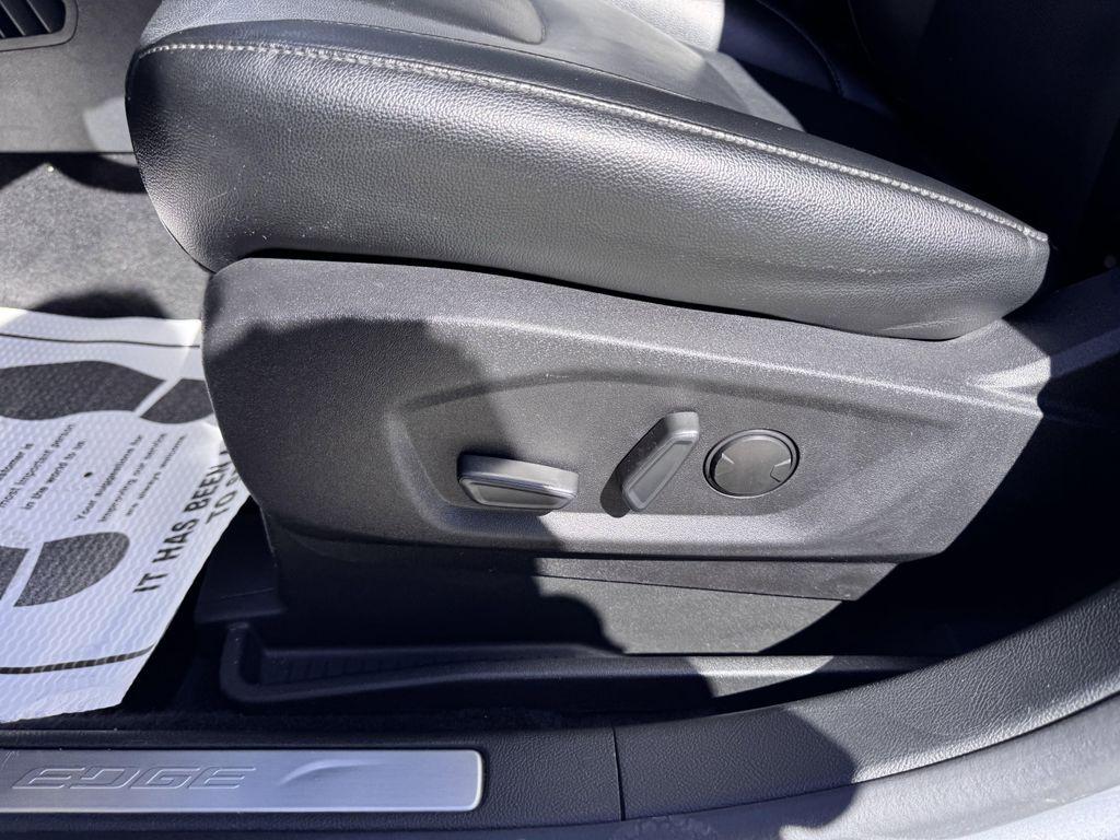 used 2022 Ford Edge car, priced at $24,990
