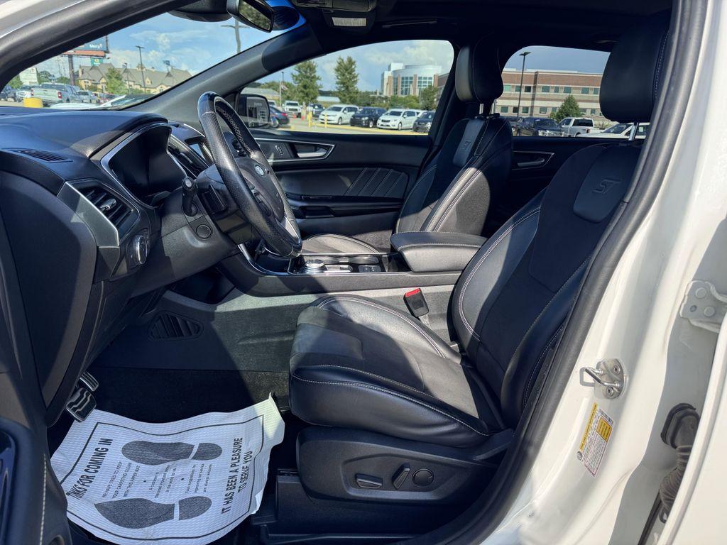 used 2020 Ford Edge car, priced at $27,999