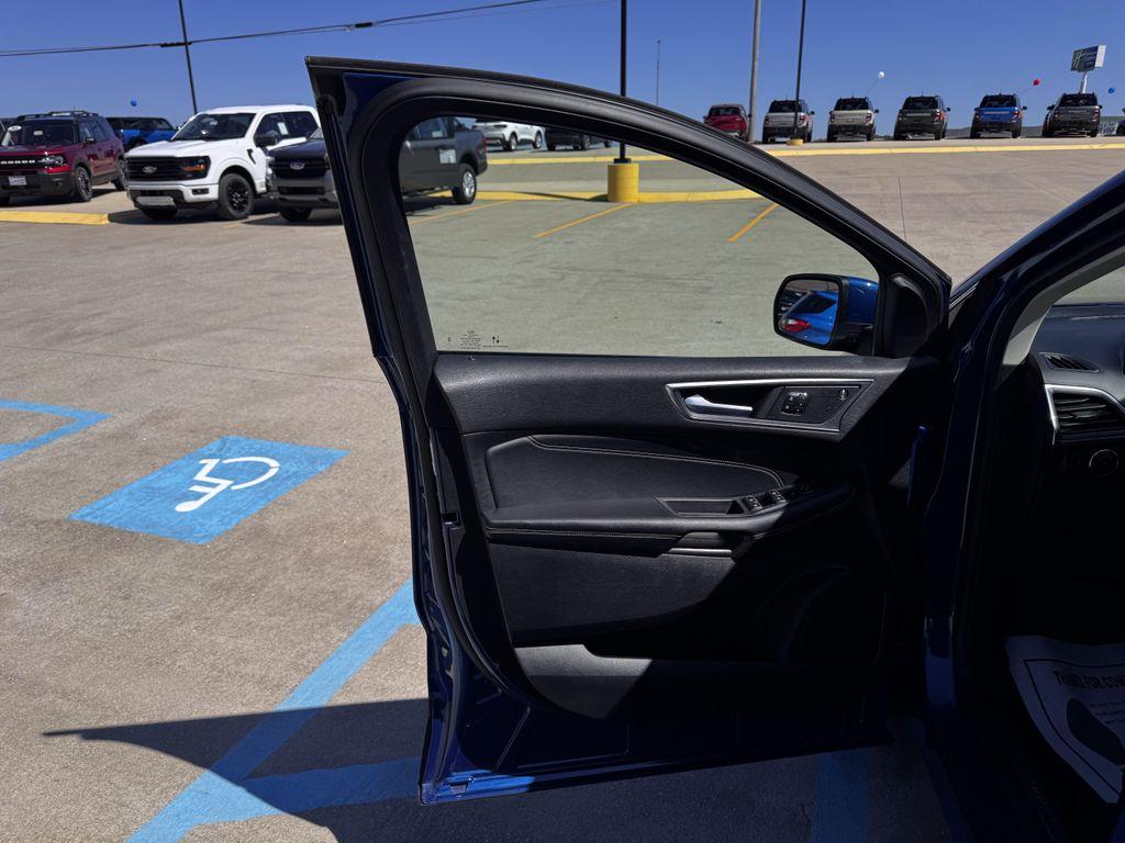 used 2022 Ford Edge car, priced at $25,990