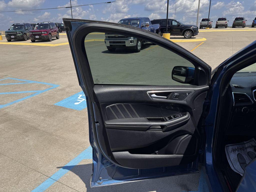 used 2019 Ford Edge car, priced at $26,999