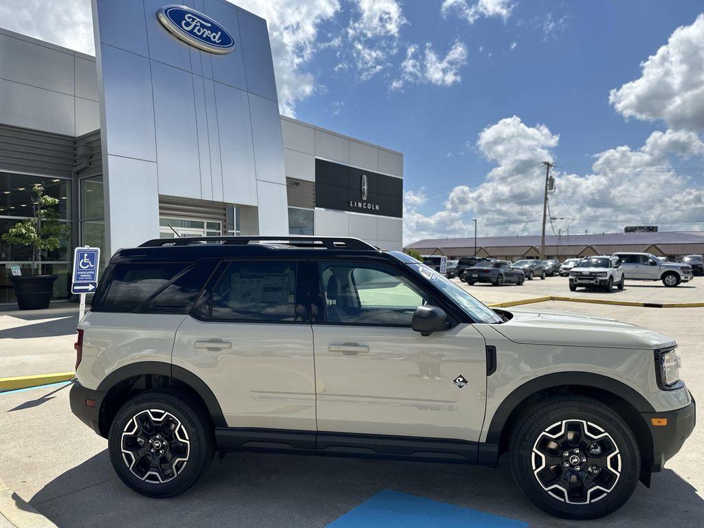 new 2025 Ford Bronco Sport car, priced at $40,075