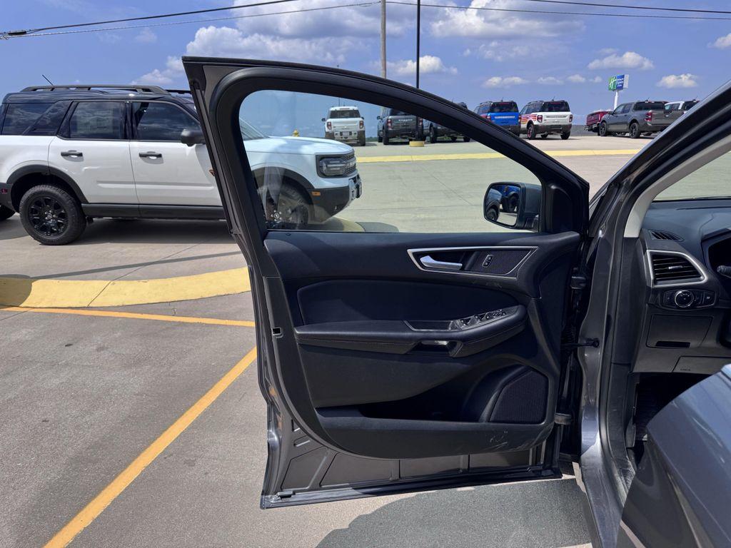 used 2023 Ford Edge car, priced at $24,990
