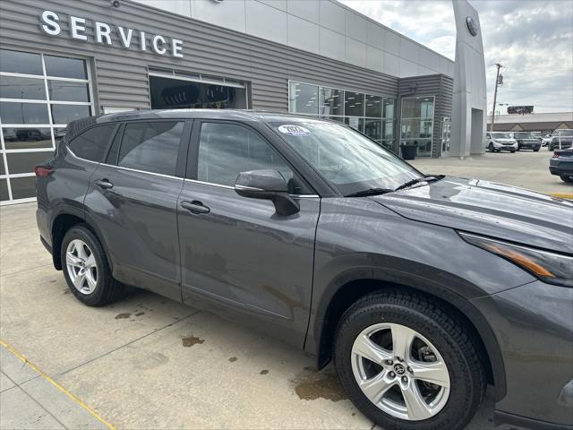 used 2023 Toyota Highlander car, priced at $32,999