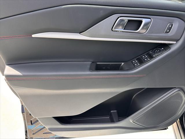 new 2025 Ford Explorer car, priced at $48,590