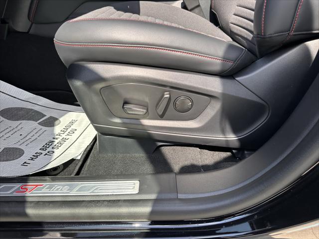 new 2025 Ford Explorer car, priced at $48,590