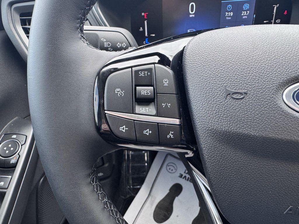 new 2025 Ford Escape car, priced at $32,500