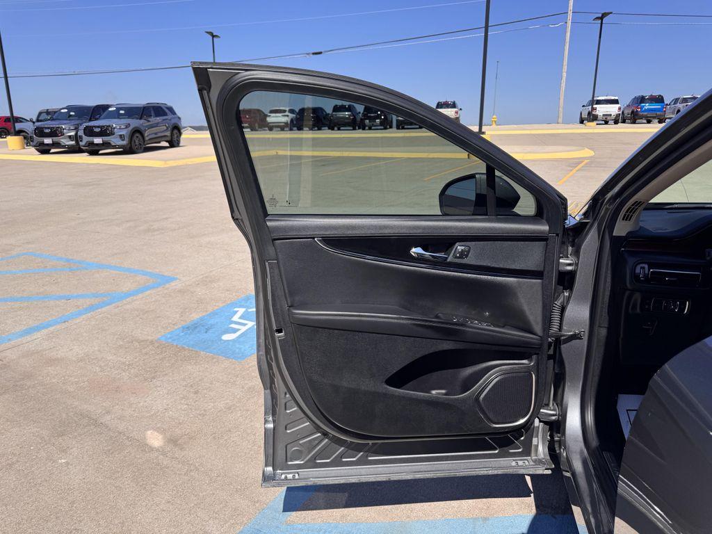 used 2022 Lincoln Nautilus car, priced at $34,990