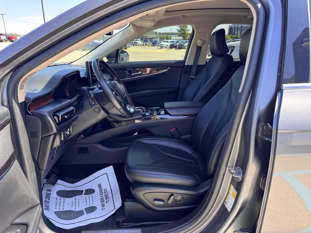 used 2022 Lincoln Nautilus car, priced at $34,990