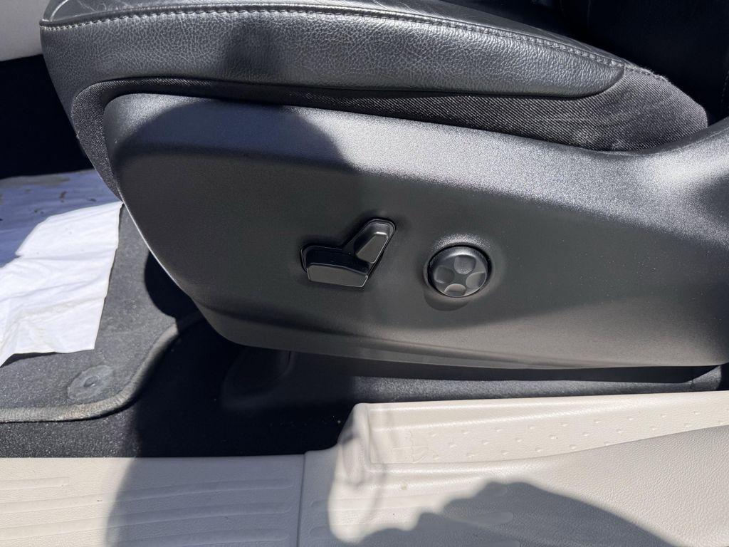 used 2022 Chrysler Pacifica Hybrid car, priced at $28,990