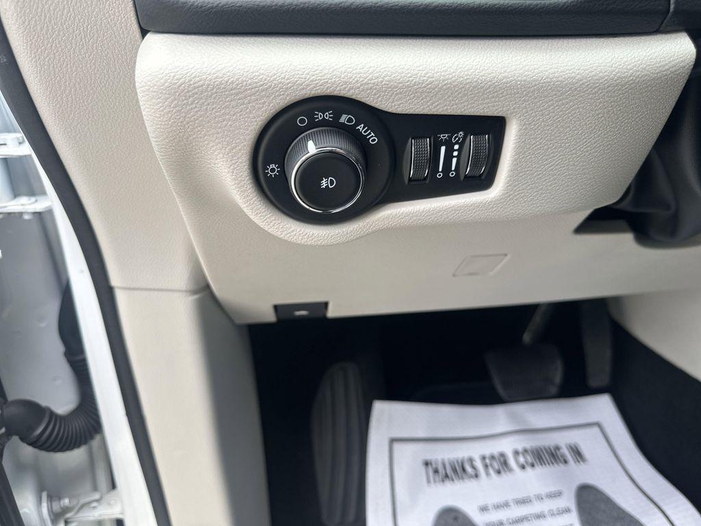 used 2023 Chrysler Pacifica car, priced at $22,999