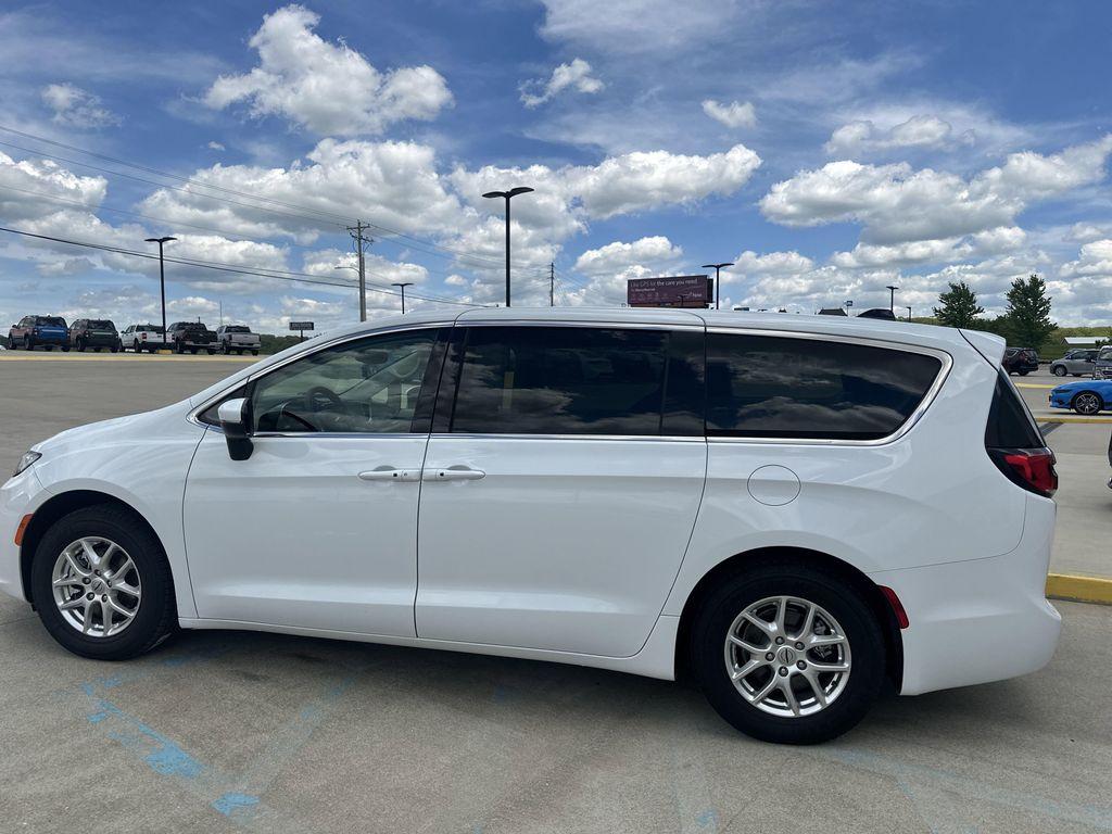 used 2023 Chrysler Pacifica car, priced at $22,999
