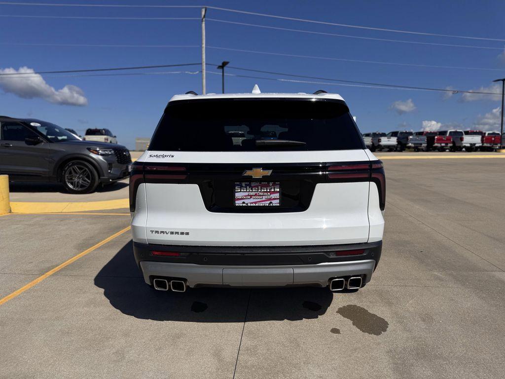 used 2025 Chevrolet Traverse car, priced at $38,990