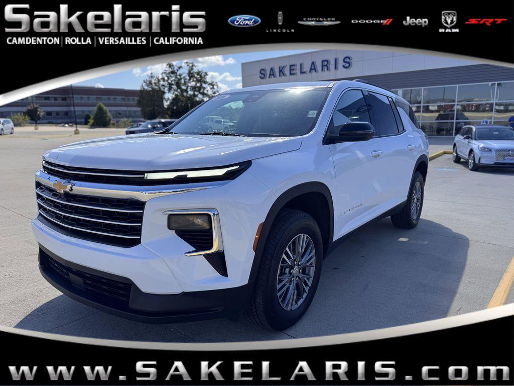 used 2025 Chevrolet Traverse car, priced at $38,990