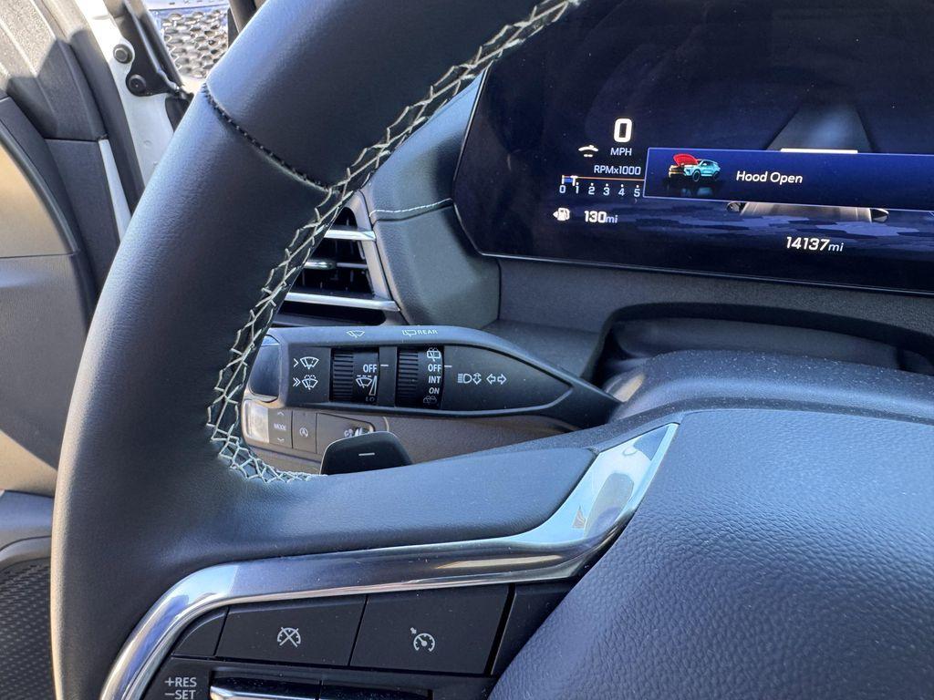 used 2025 Chevrolet Traverse car, priced at $38,990