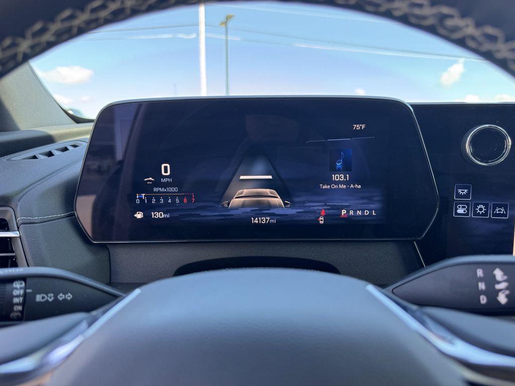 used 2025 Chevrolet Traverse car, priced at $38,990