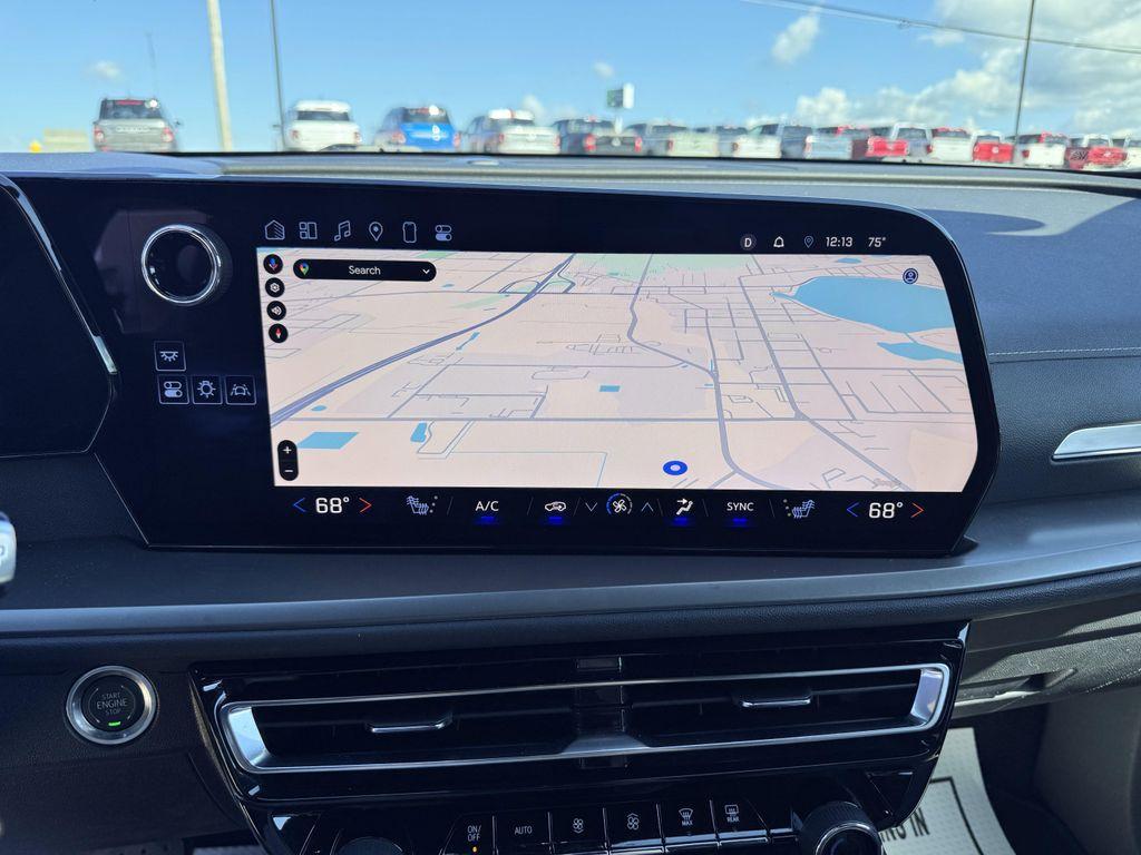 used 2025 Chevrolet Traverse car, priced at $38,990