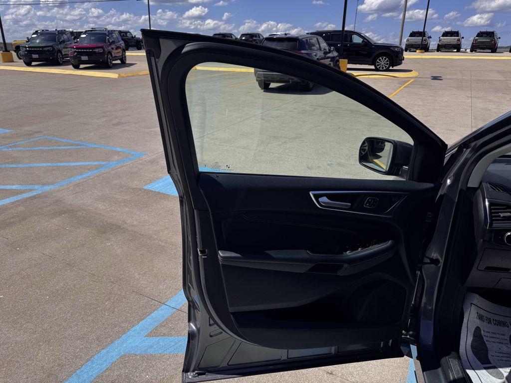 used 2024 Ford Edge car, priced at $32,990