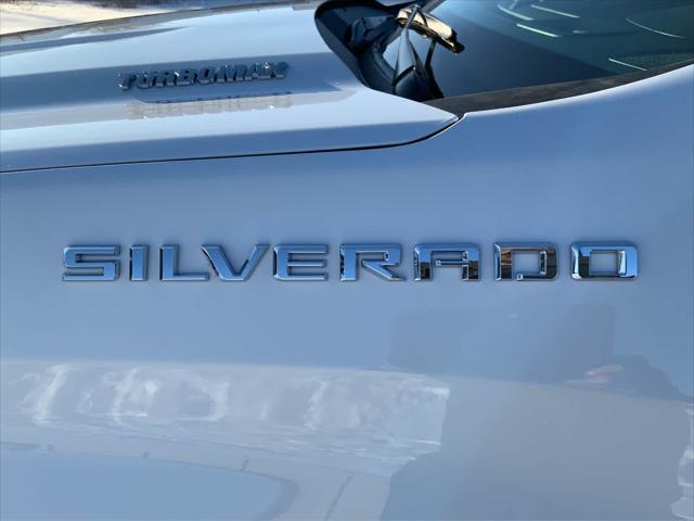 new 2025 Chevrolet Silverado 1500 car, priced at $40,072