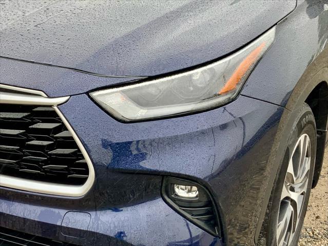 used 2021 Toyota Highlander car, priced at $31,750