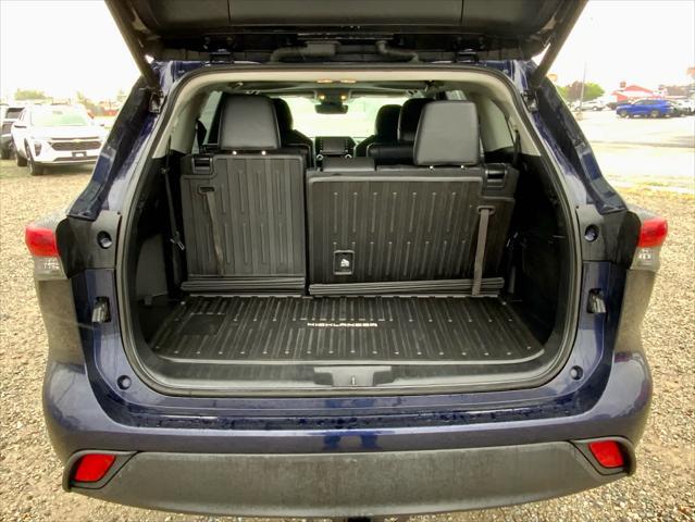 used 2021 Toyota Highlander car, priced at $31,750