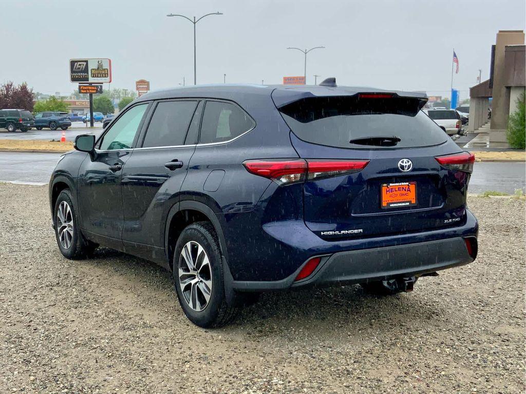 used 2021 Toyota Highlander car, priced at $29,999