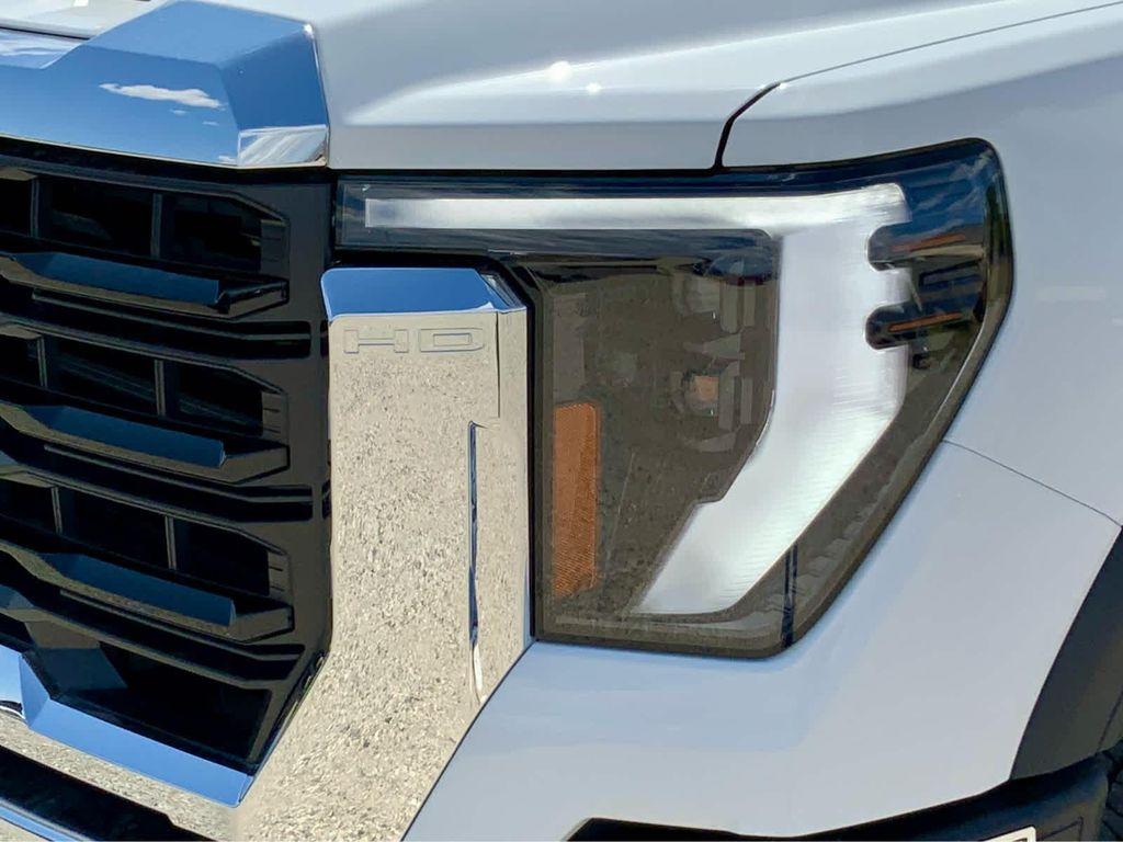 new 2025 GMC Sierra 3500 car, priced at $50,198