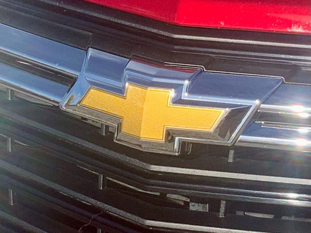 used 2024 Chevrolet Equinox car, priced at $26,999