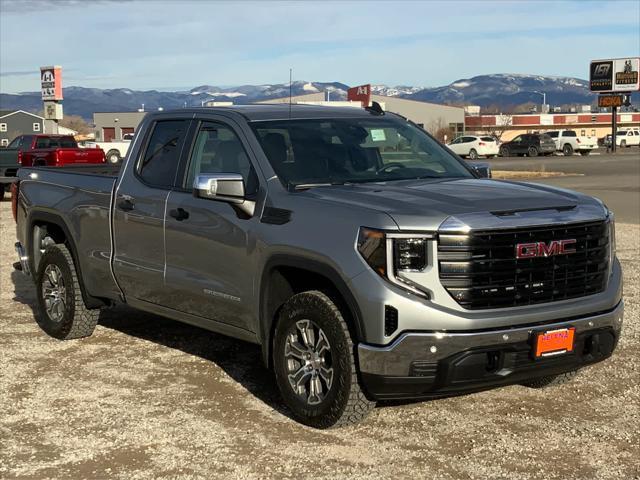 new 2025 GMC Sierra 1500 car, priced at $50,126