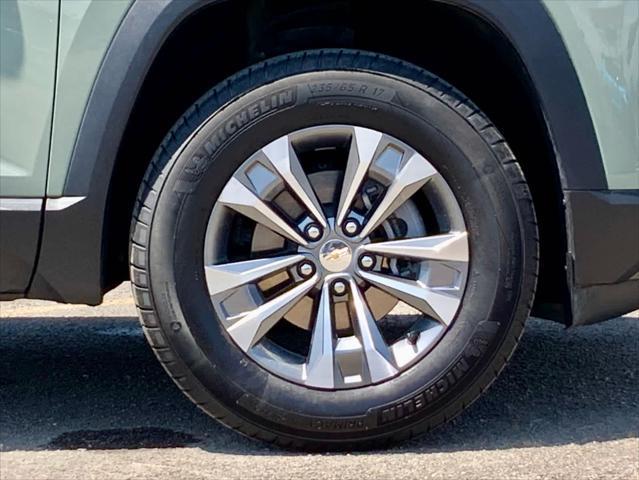 used 2025 Chevrolet Equinox car, priced at $32,500
