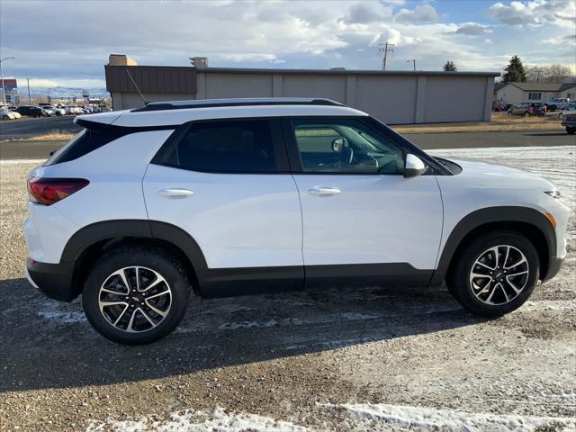 new 2025 Chevrolet TrailBlazer car, priced at $27,024