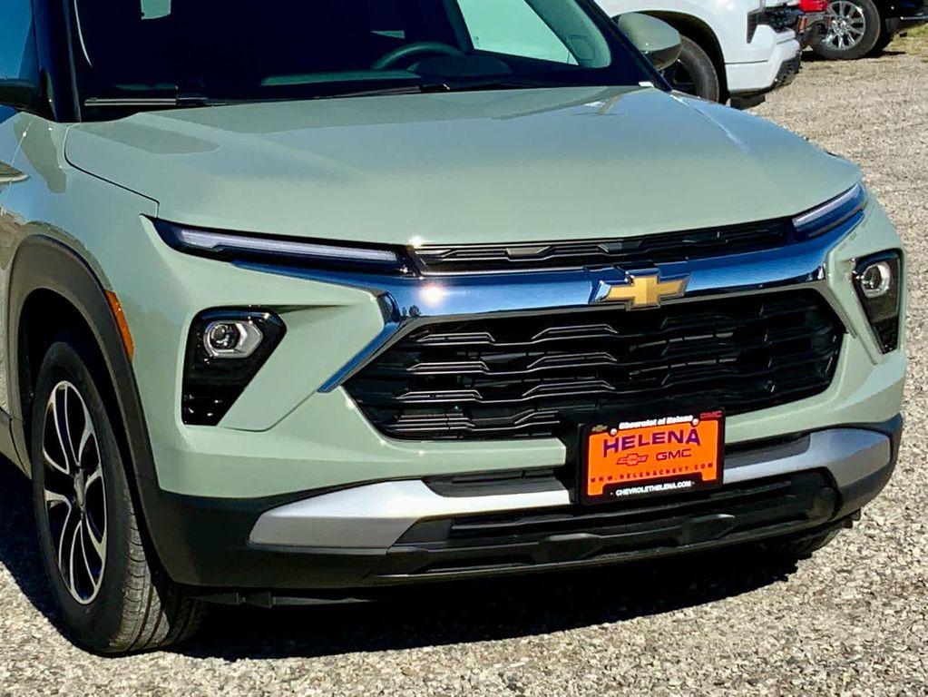 new 2026 Chevrolet TrailBlazer car, priced at $25,999