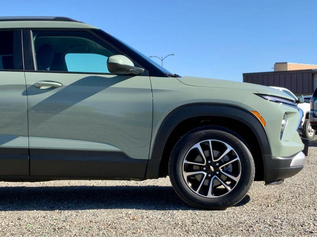 new 2026 Chevrolet TrailBlazer car, priced at $25,999