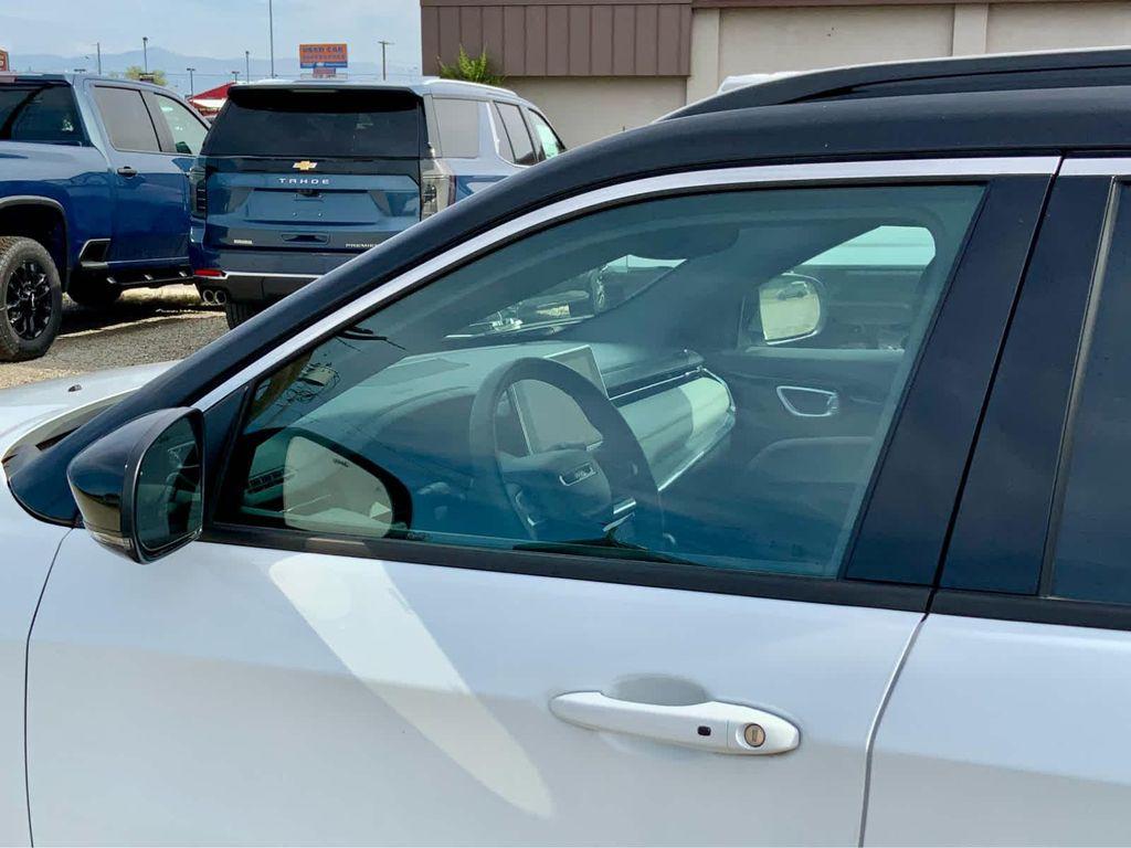 used 2023 Jeep Compass car, priced at $22,400