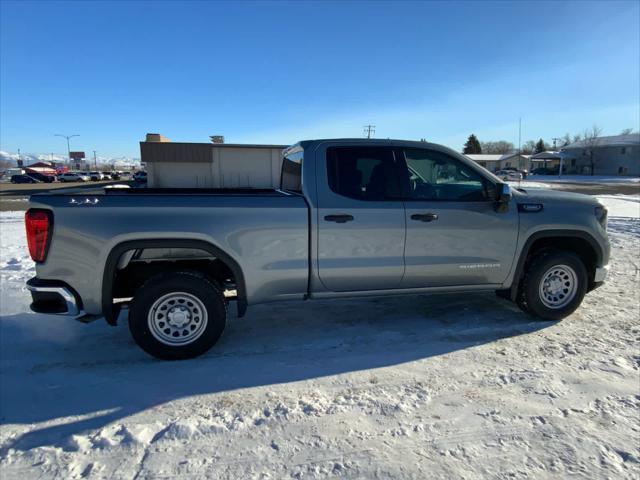 new 2025 GMC Sierra 1500 car, priced at $43,325